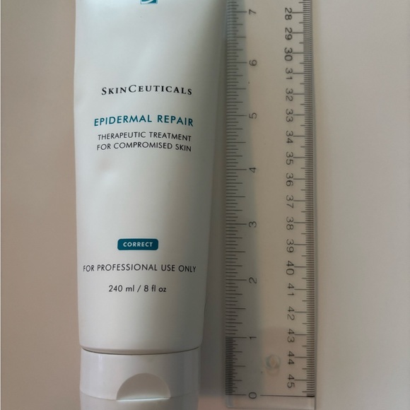 SkinCeuticals Epidermal Repair Moisturizer -Professional size 8 ozs - Picture 3 of 3